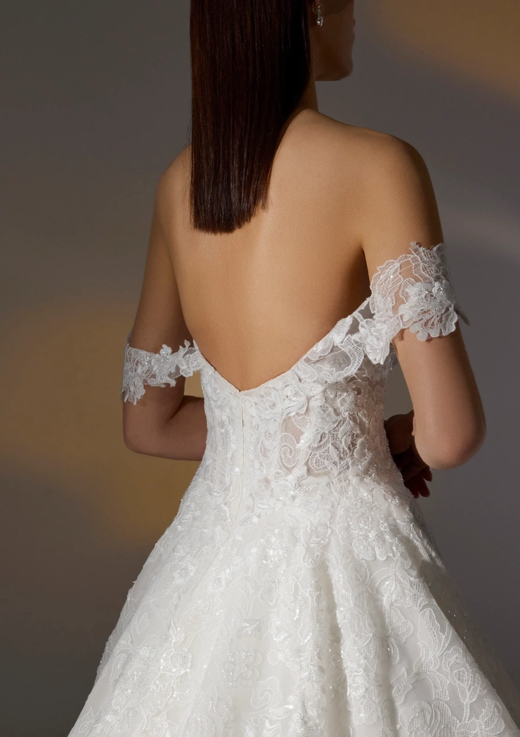 Privee by Pronovias Anett