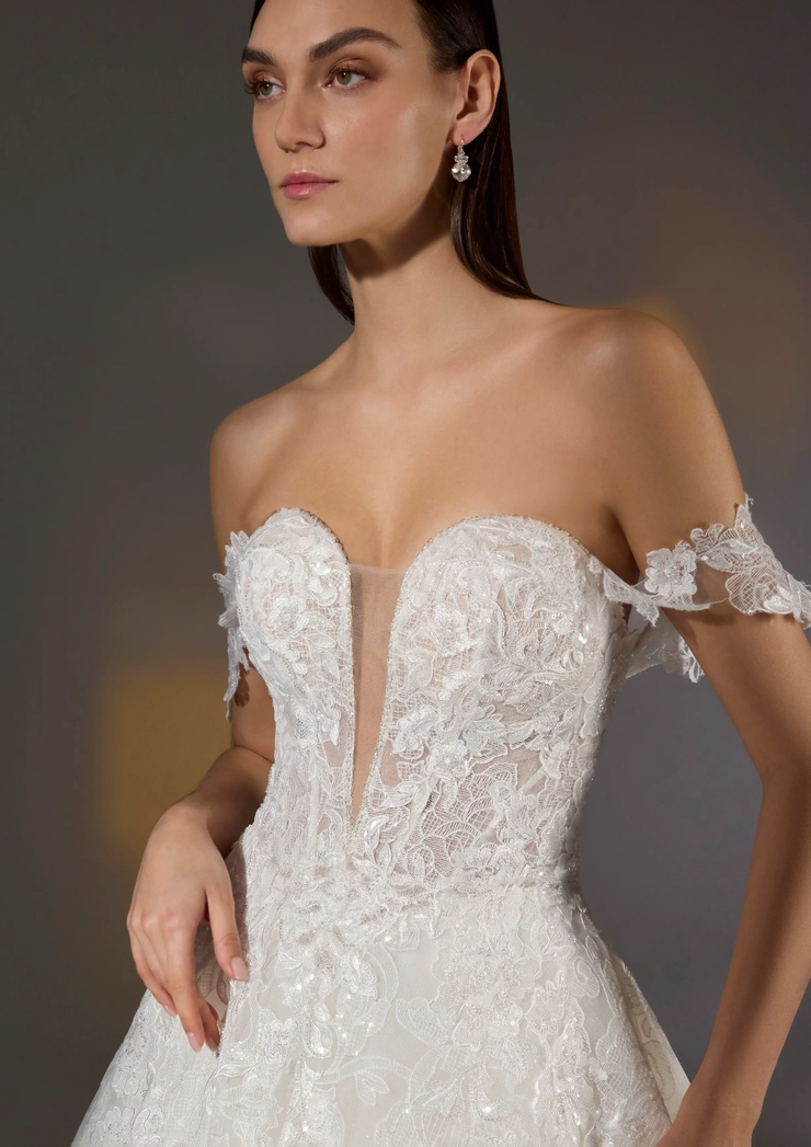 Privee by Pronovias Anett