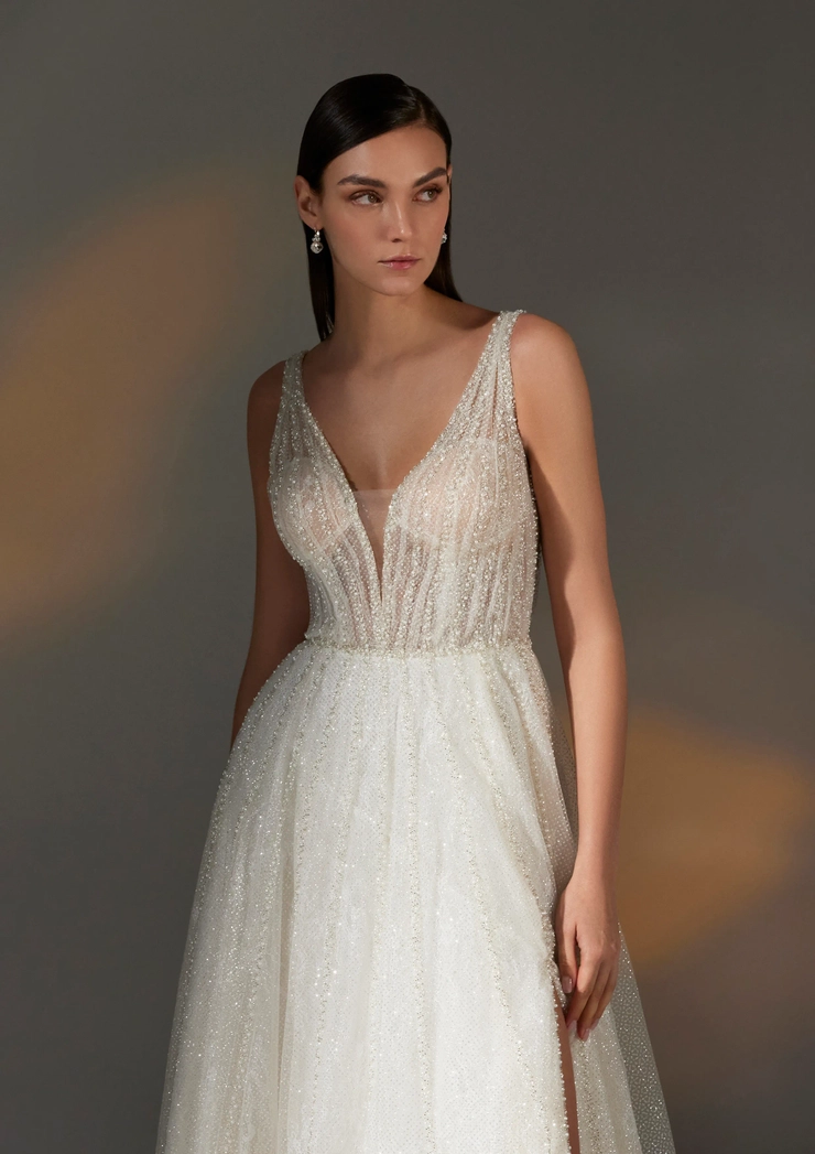 Privee by Pronovias Aniko