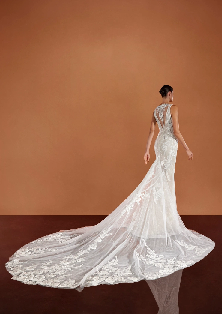 Privee by Pronovias Asmin
