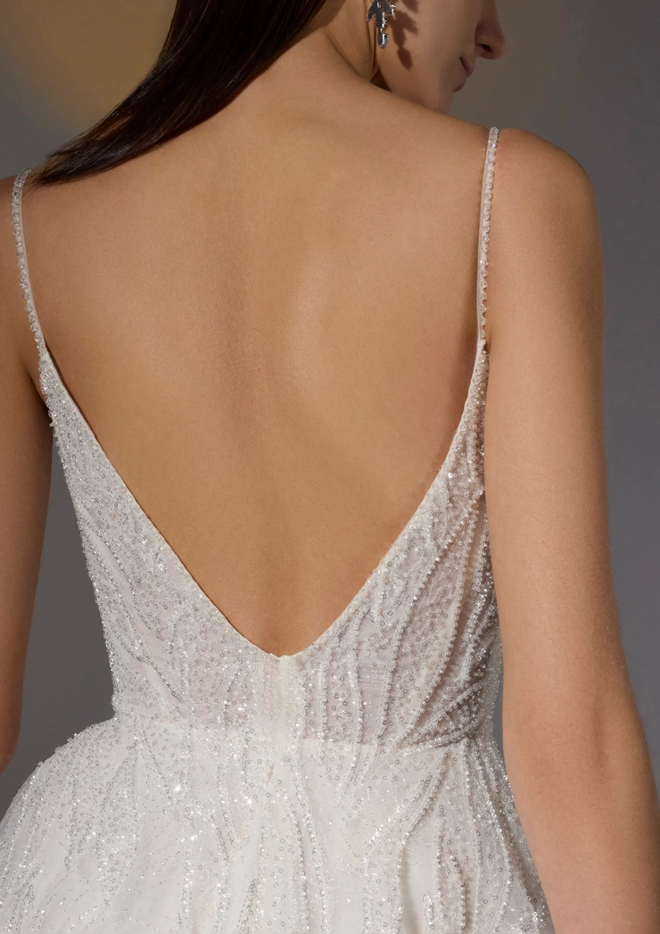 Privee by Pronovias Astria