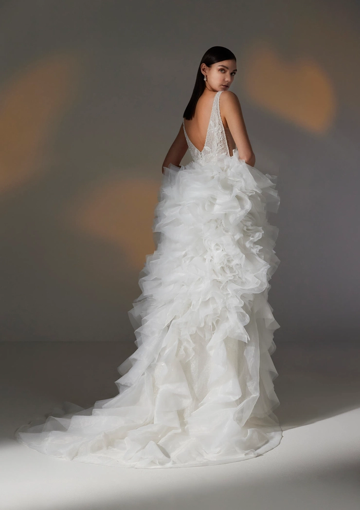 Privee by Pronovias Ayanna