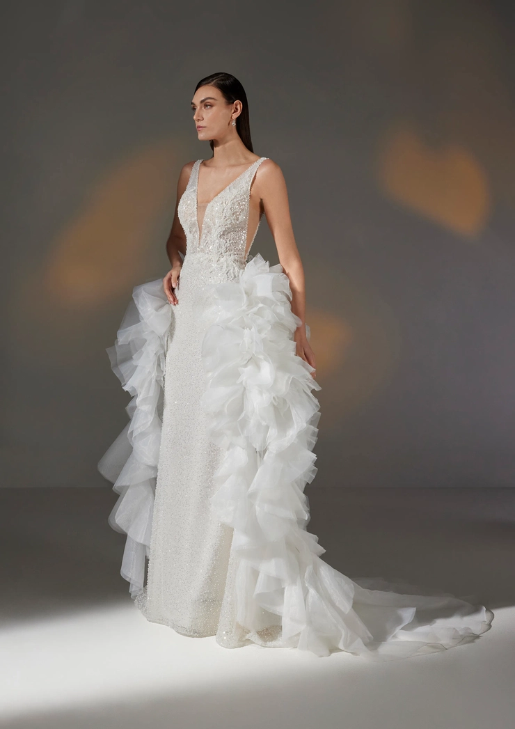 Privee by Pronovias Ayanna