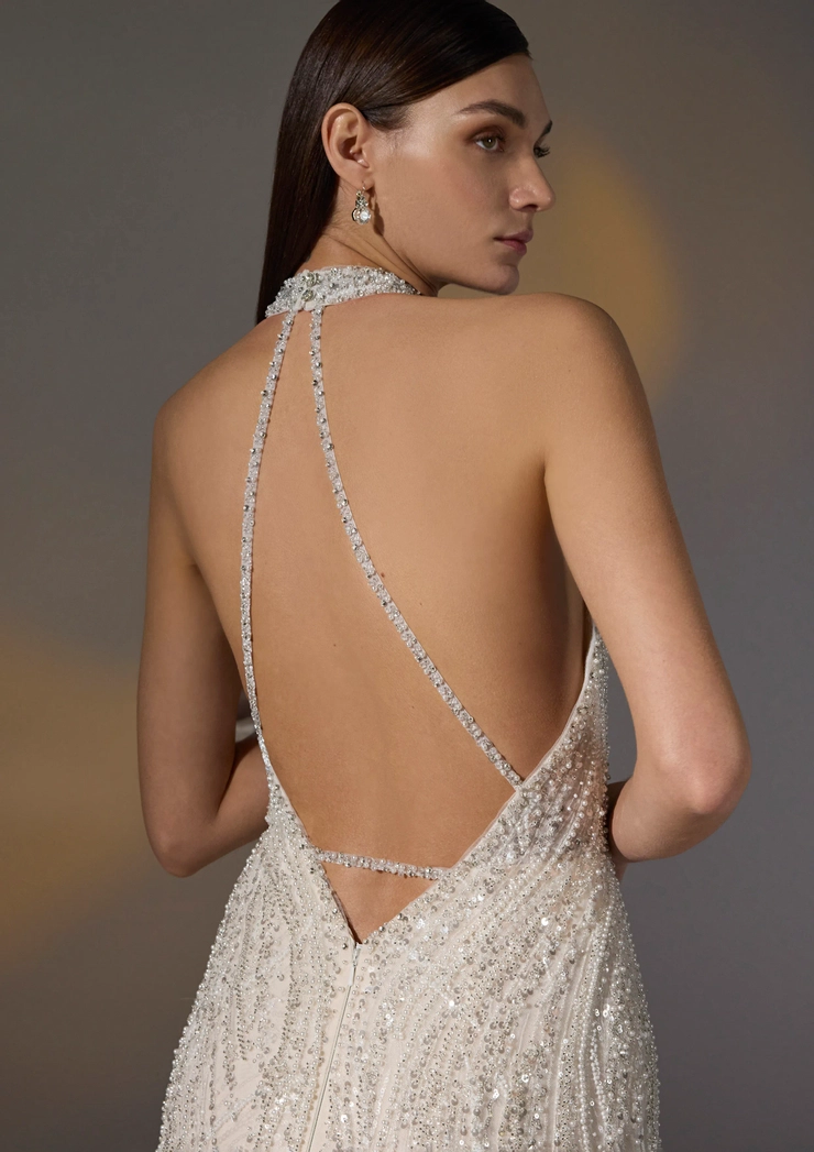 Privee by Pronovias Beloved