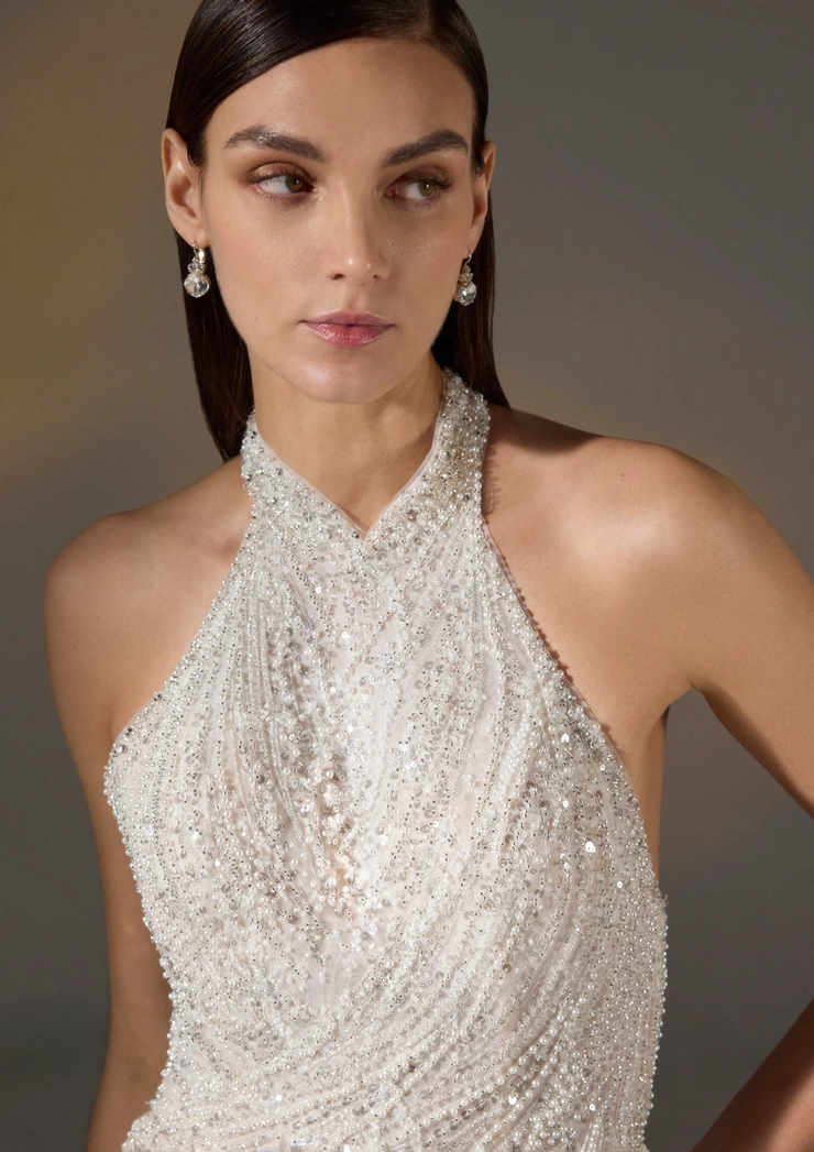 Privee by Pronovias Beloved