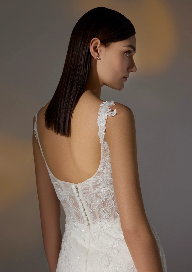 Privee by Pronovias Cherish