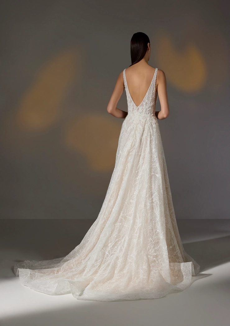 Privee by Pronovias Devna