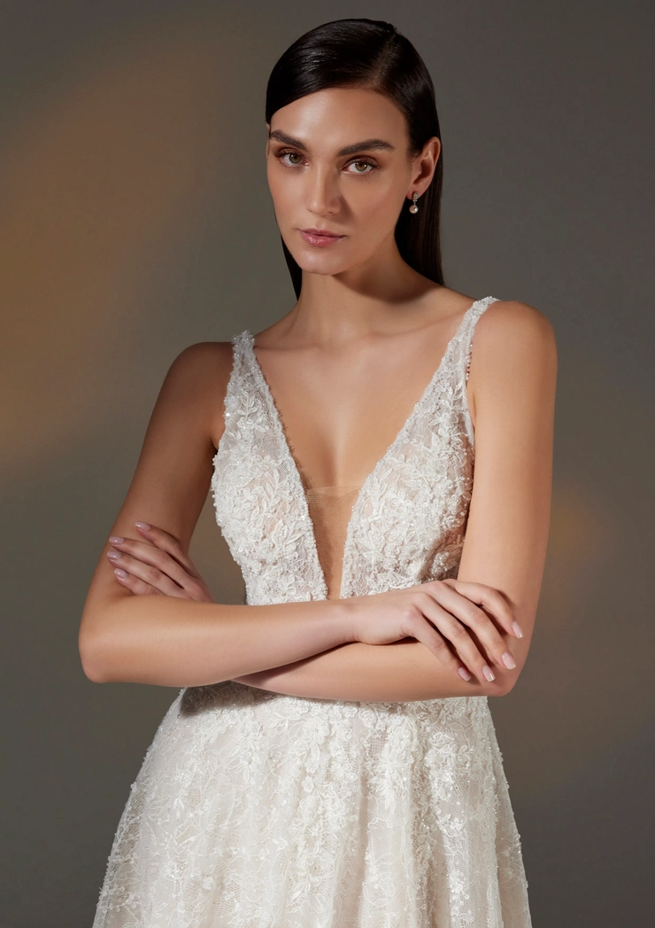 Privee by Pronovias Devna