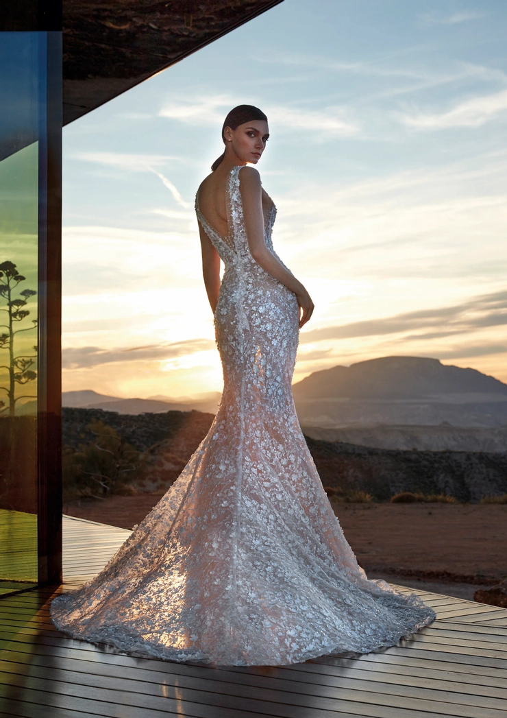 Privee by Pronovias Diamond