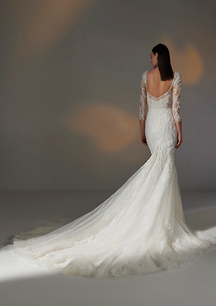 Privee by Pronovias Hay