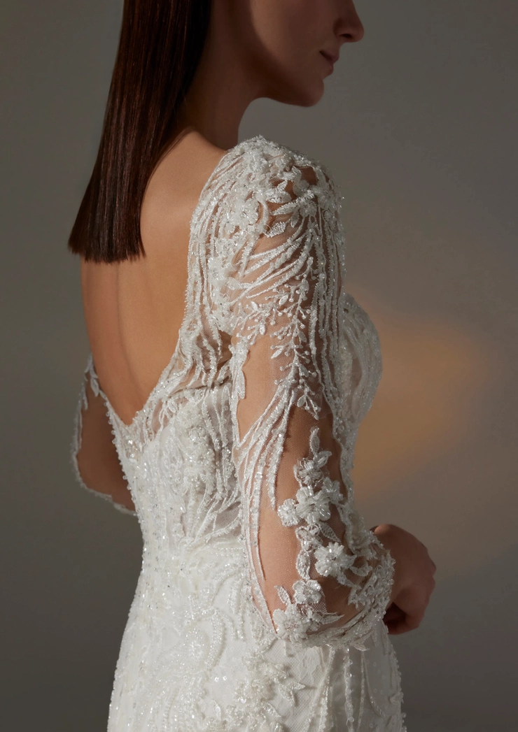 Privee by Pronovias Hay