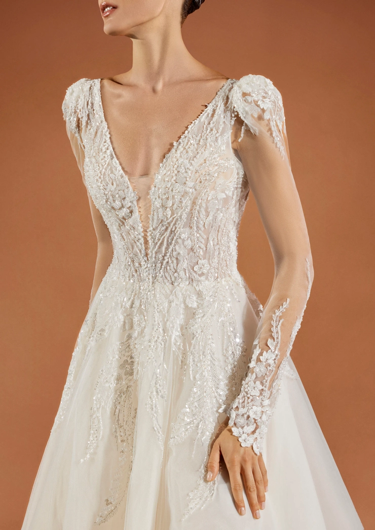 Privee by Pronovias Ishani
