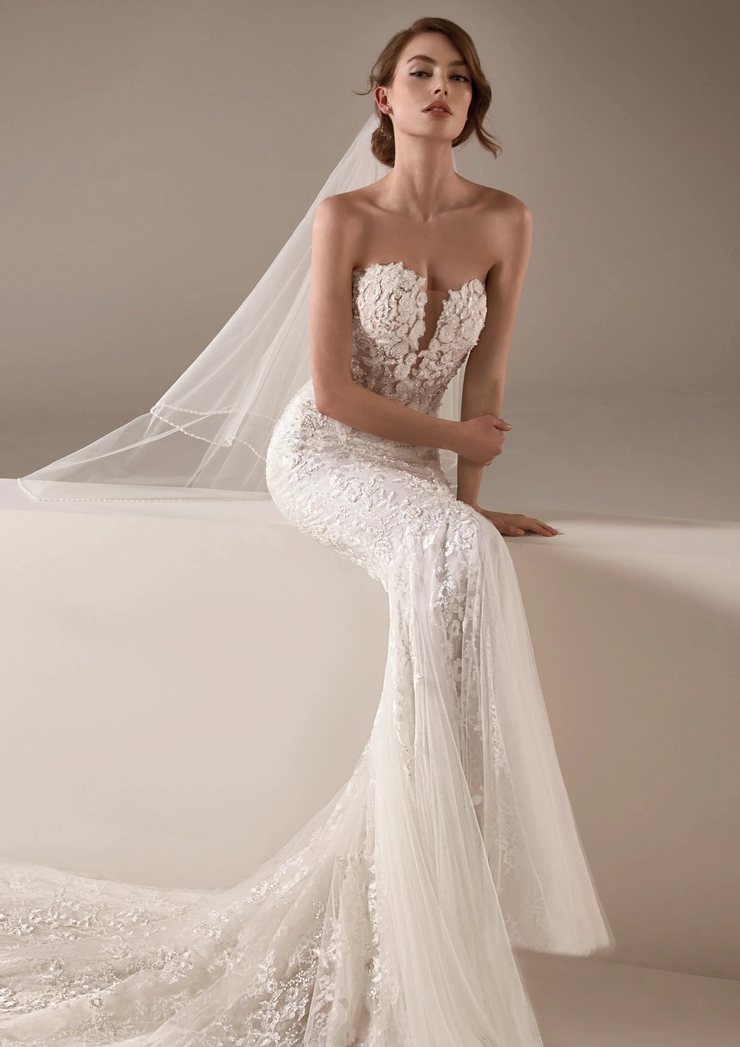Privee by Pronovias Jameela
