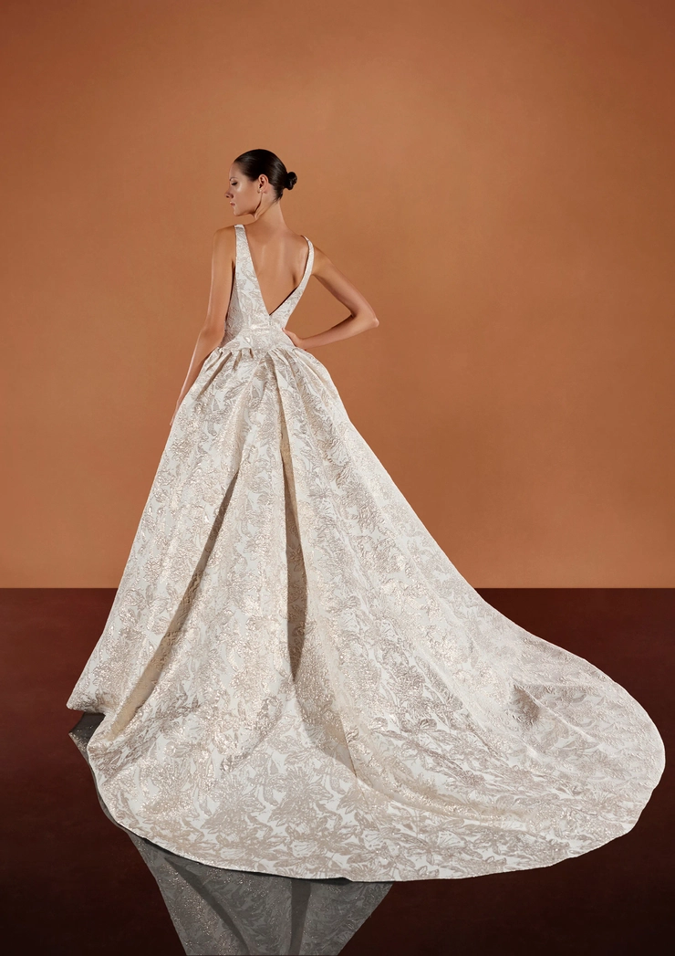 Privee by Pronovias Kareena