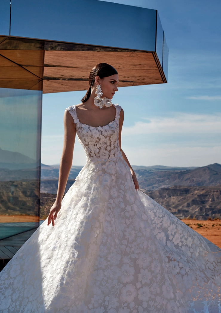 Privee by Pronovias Lapis