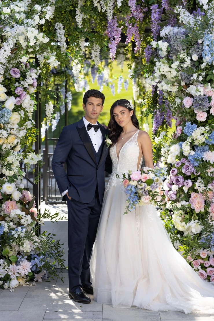 Jim's Formal Wear 311 #12 frontface vertical picture