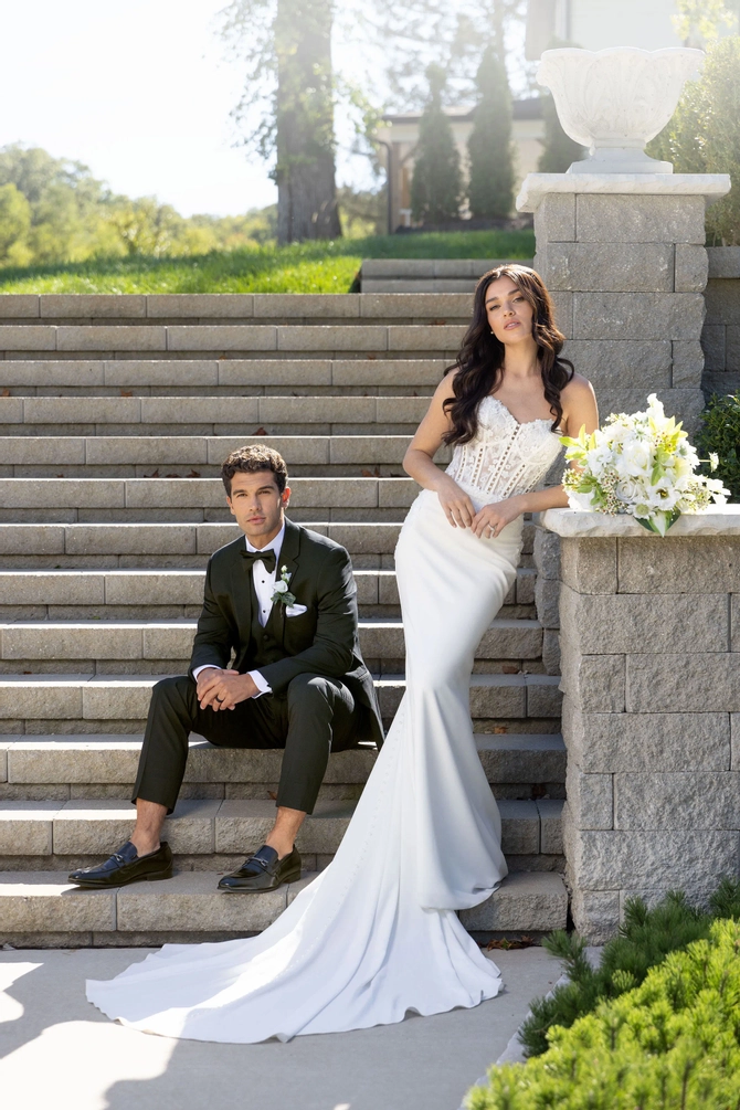 Jim's Formal Wear 921 Lace & Veil Bridal Boutique