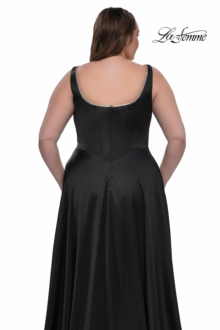 La Femme Style #33026 #12 backface vertical cropped picture