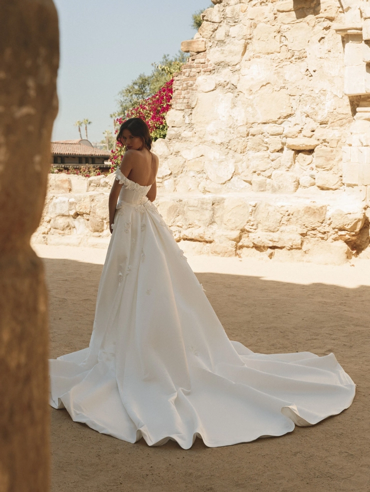 Elissar Bridal - Chloe Renee