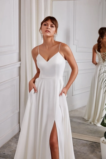 Aerie Couture 2001 #2 frontface vertical cropped thumbnail