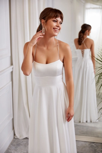 Aerie Couture 2005 #3 frontface vertical cropped thumbnail