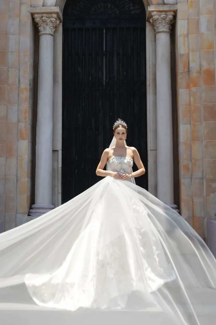 Ysa Makino - 781046 | Weddings by Debbie