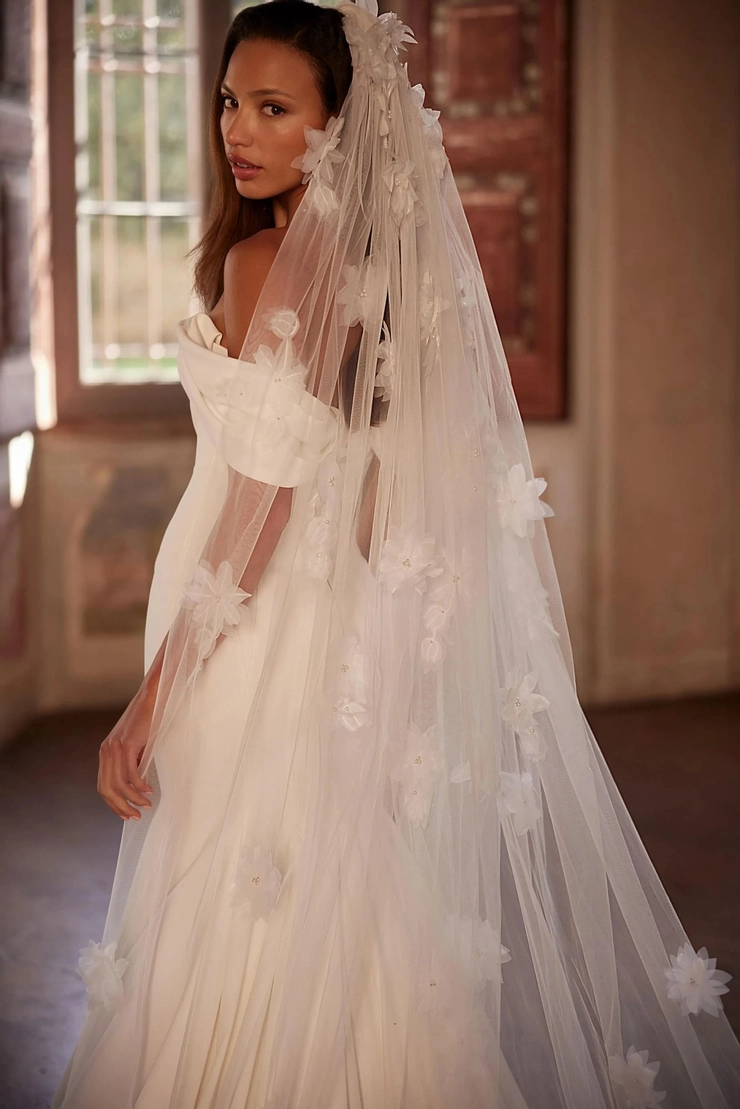 Private Collection Style #3402 #3 backface vertical cropped picture