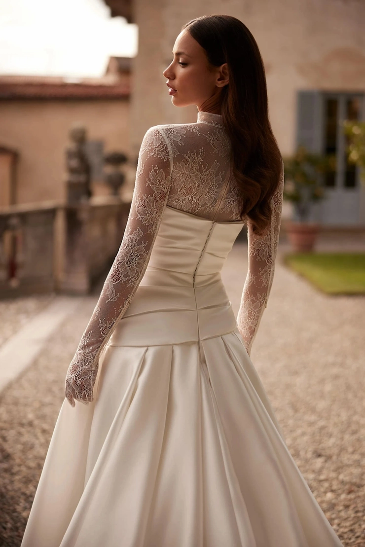 Private Collection Style #3407 #3 backface vertical cropped picture