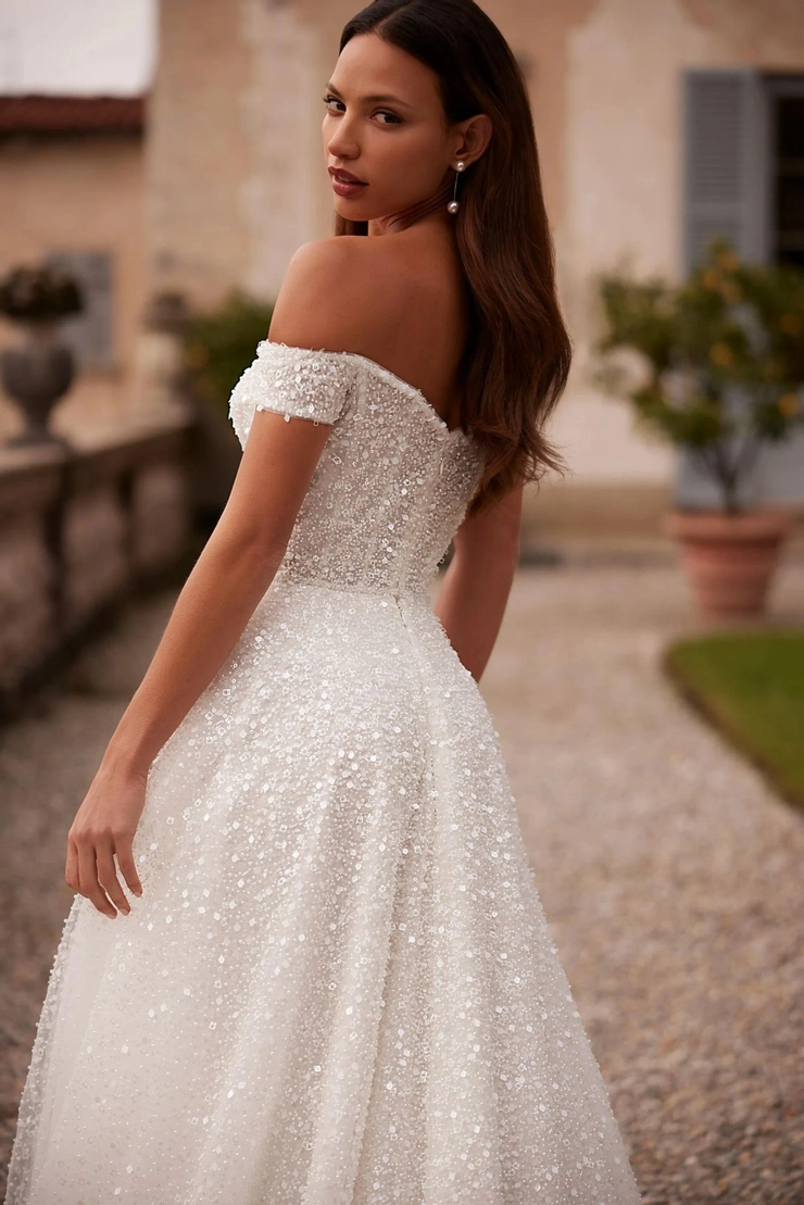 Private Collection Style #3413 #3 backface vertical cropped picture