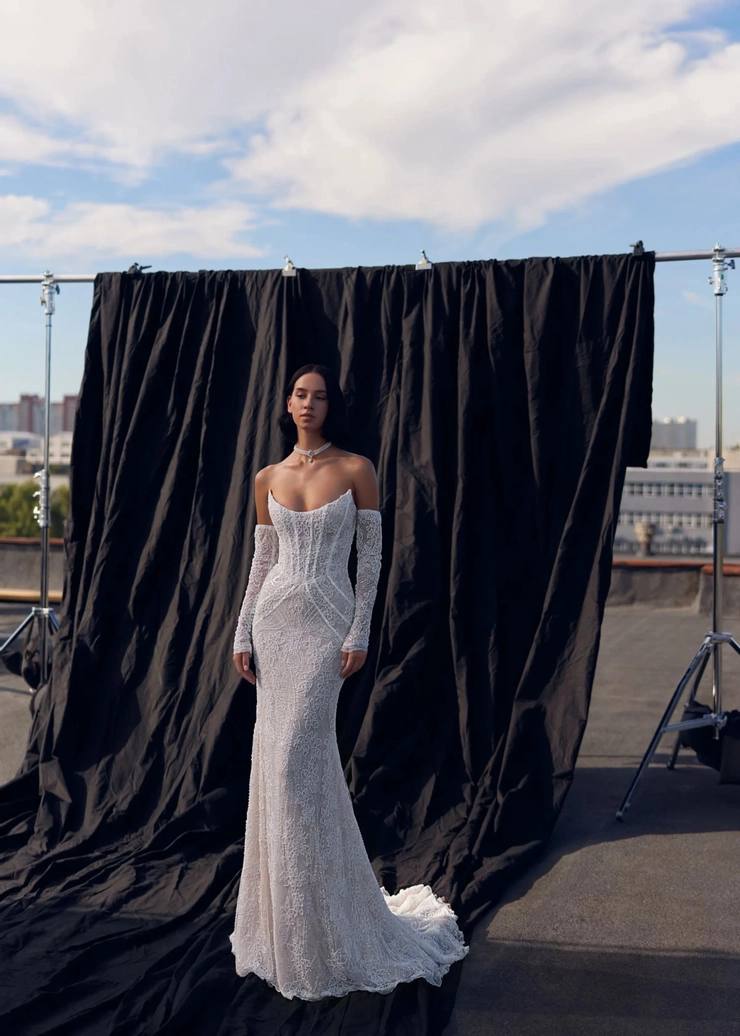 Noir Ida Torez Default Image