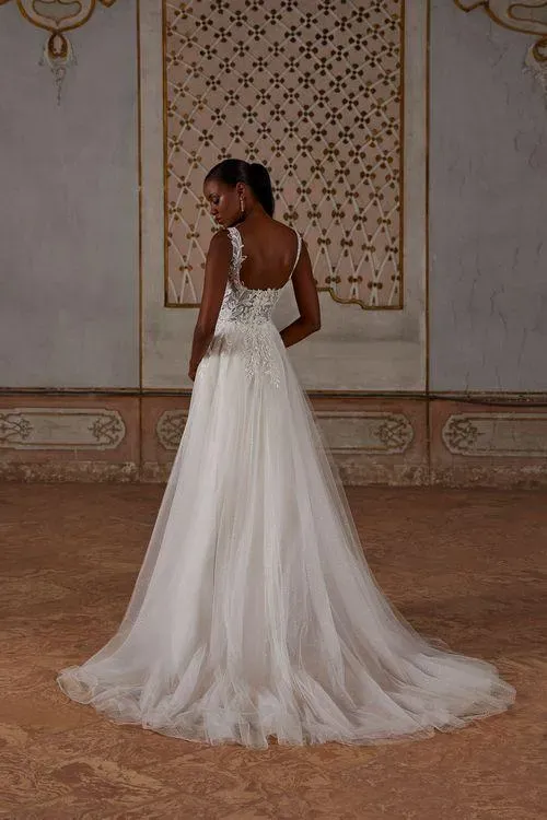 Demetrios 8218
