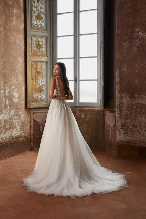 Demetrios 8220