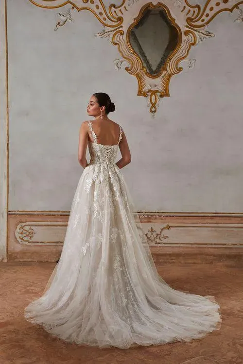 Demetrios 8221