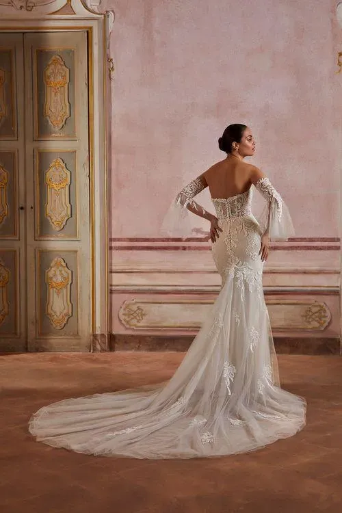 Demetrios 8230
