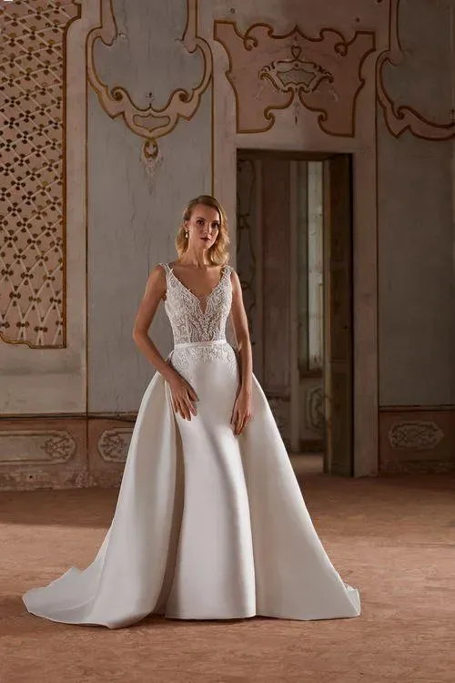 Demetrios 8232