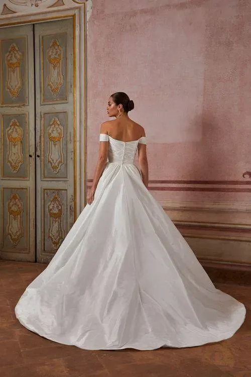 Demetrios 8240
