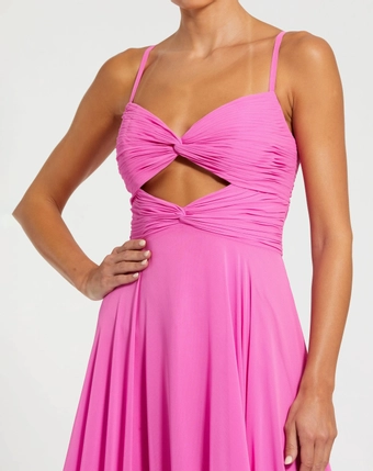 Mac Duggal 68705 #2 frontface vertical cropped thumbnail