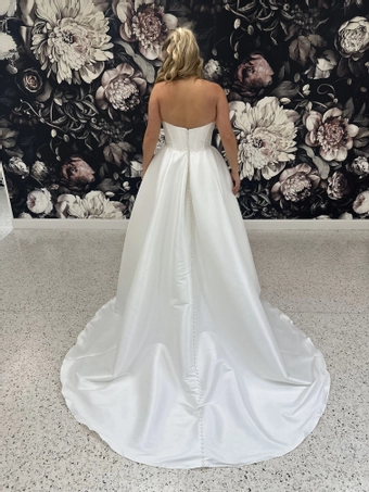 Olivia Harlow Clara #2 default backface vertical thumbnail