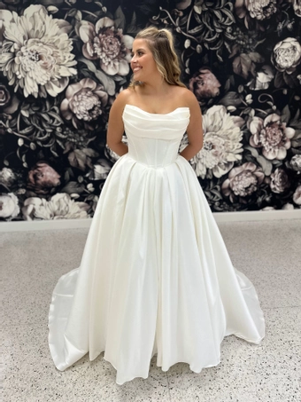 Olivia Harlow Clara #0 default frontface vertical thumbnail