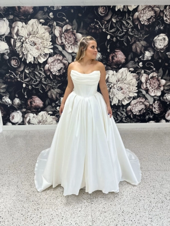 Olivia Harlow Clara #1 frontface vertical thumbnail