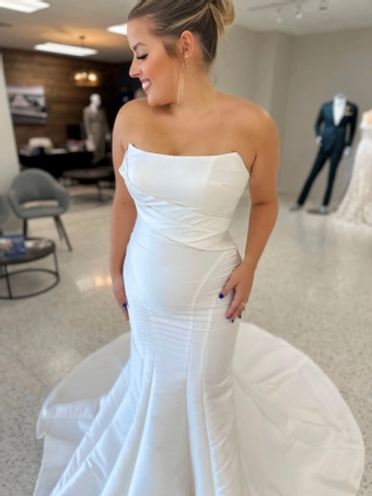 Olivia Harlow Jett - Mikado #3 frontface vertical cropped thumbnail