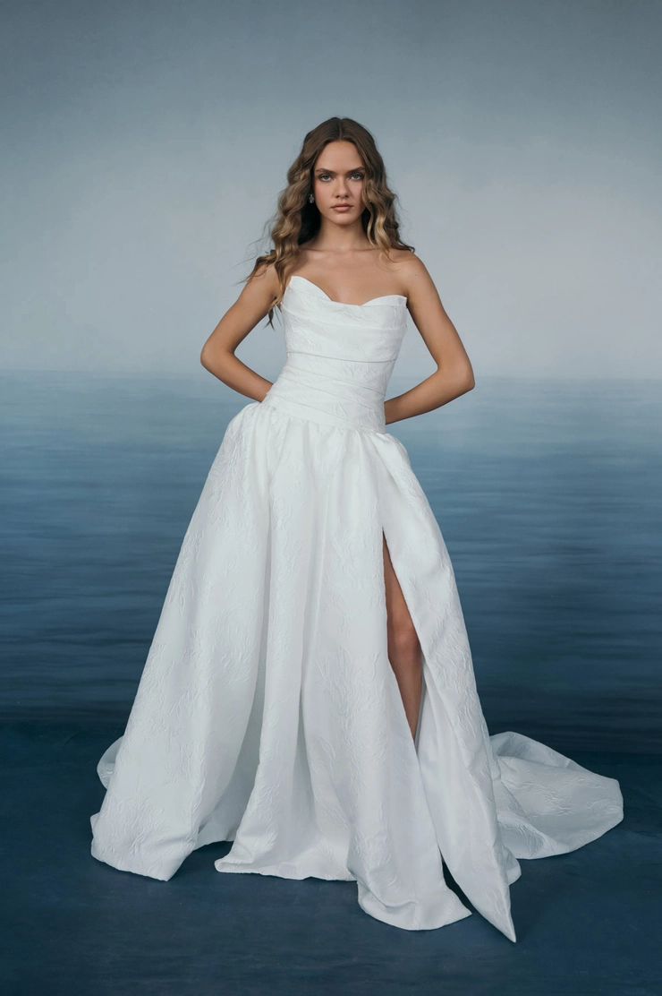 Jenny Yoo Crawford Image