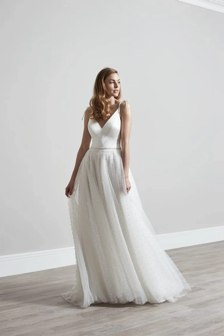 boho mermaid wedding dress Backless Pearls Appliques Lace V Neck Mermaid Wedding Dresses with Swe   VOS LEE