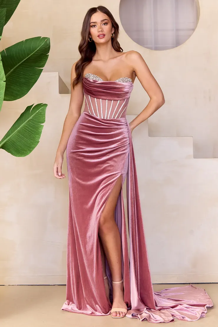 Amelia Couture 5051 #1 frontface vertical picture