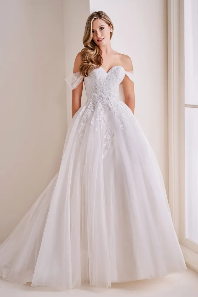 h♡andmary Ann ribbon dress beige A-Line Wedding Dress with Sweetheart Neckline and Detachable