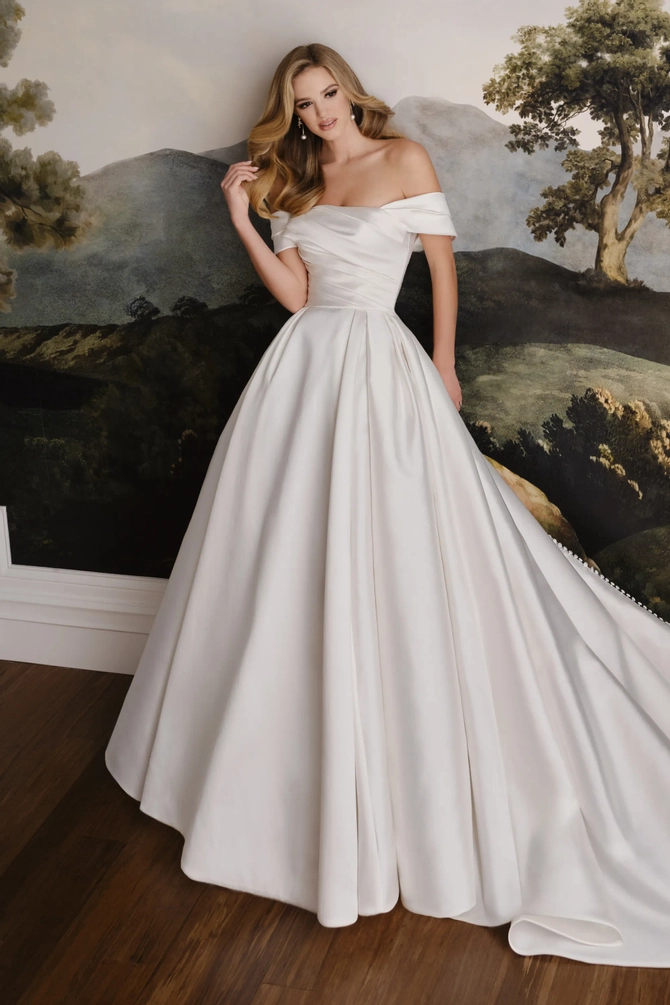 mt8112_diamondwhite_f_d.670.webp