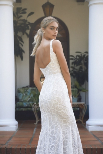 Vagabond Bridal Style #Foscarini #3 backface vertical cropped thumbnail