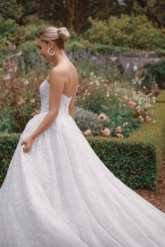 Vagabond Bridal Style #Beth #11 backface vertical cropped thumbnail