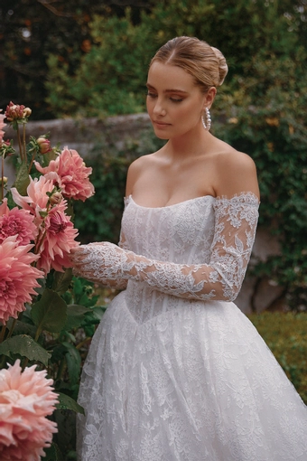 Vagabond Bridal Style #Beth #4 frontface vertical cropped thumbnail