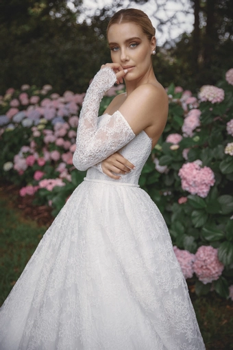 Vagabond Bridal Style #Drew #10 frontface vertical cropped thumbnail